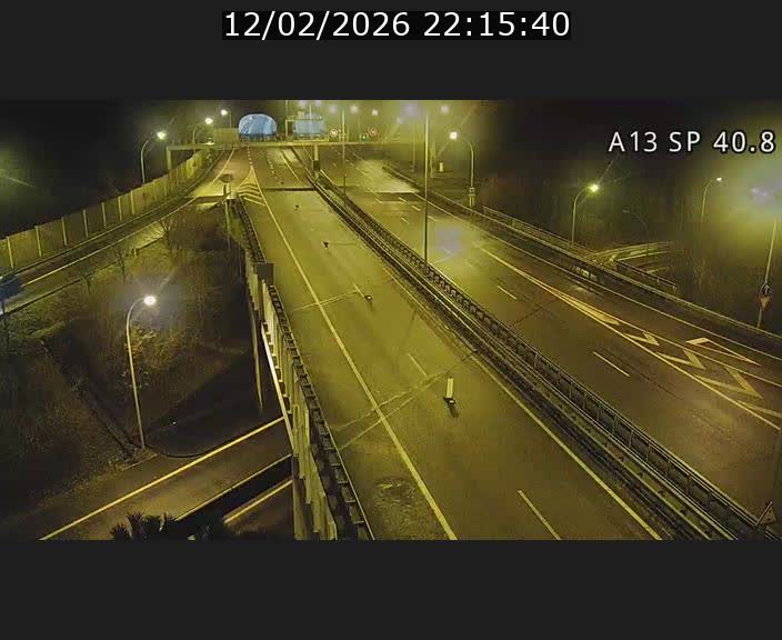 Webcam avec vue sur l'entrée côté allemand du tunnel Markusbierg à Schengen. Vue orientée vers le tunnel et Bettembourg