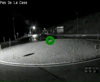 Webcam sur la N22 au niveau du poste frontière entre la France et Andorre à proximité de Pas de la Case à plus de 2000 mètres d'altitude