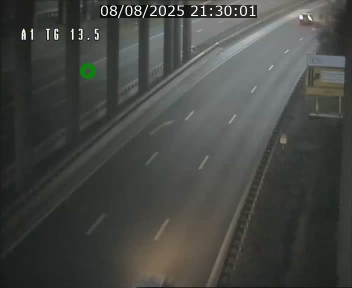 Traffic live webcam Luxembourg Senningen - A1 direction Luxembourg - BK 13.5