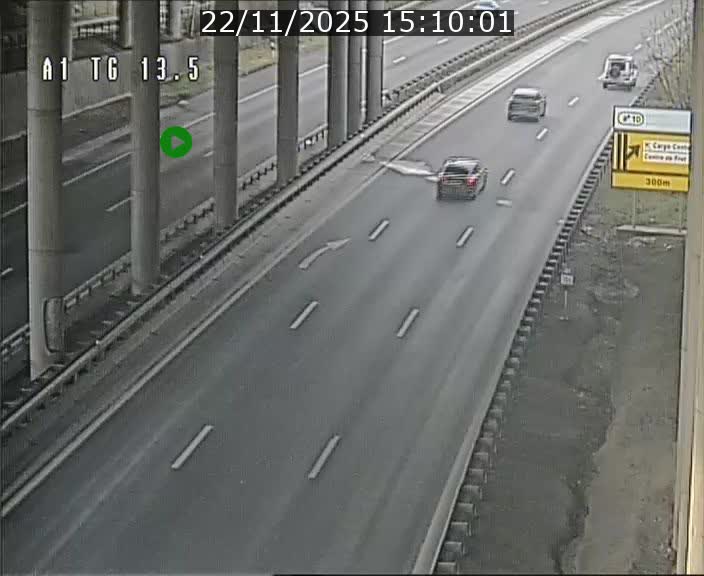 Traffic live webcam Luxembourg Senningen - A1 direction Luxembourg - BK 13.5