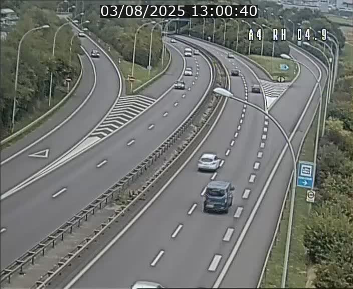 Traffic live webcam Luxembourg Leudelange - A4 - BK 4.9 - direction Luxembourg
