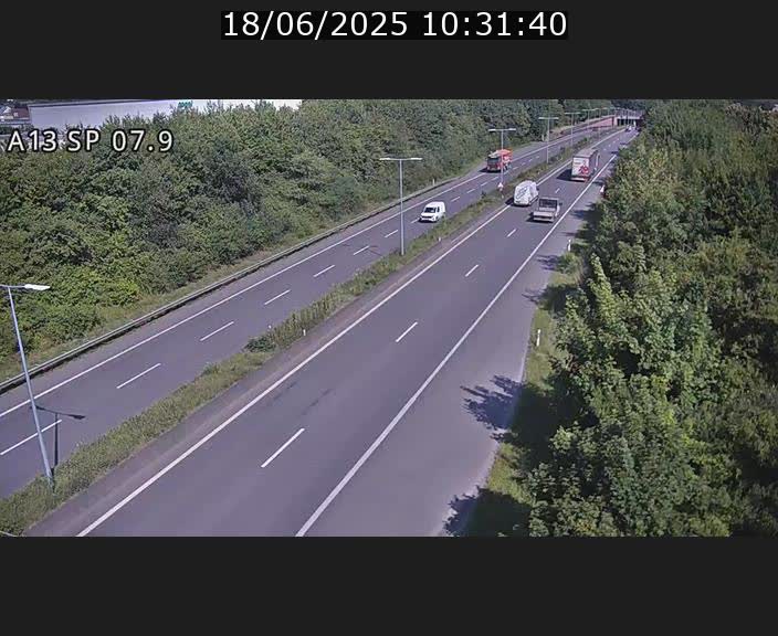 Traffic live webcam Luxembourg Jonction Lankelz - A13 direction Pétange - BK 7.9