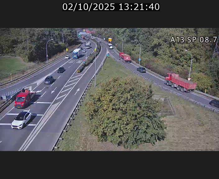 Traffic live webcam Luxembourg Jonction Lankelz - A13 direction Pétange - BK 8.7 