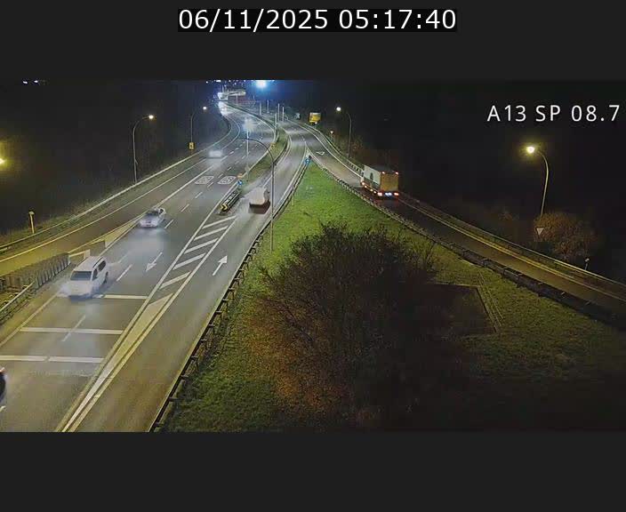 Traffic live webcam Luxembourg Jonction Lankelz - A13 direction Pétange - BK 8.7