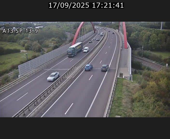 Traffic live webcam Luxembourg Kayl - A13 direction Esch-sur-Alzette/Luxembourg-ville - BK 13.9
