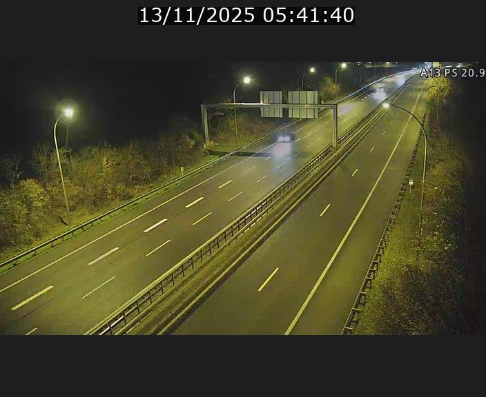 Traffic live webcam Luxembourg Croix de Bettembourg, rond-point d'Hellange - A13 direction Allemagne - BK 20.9