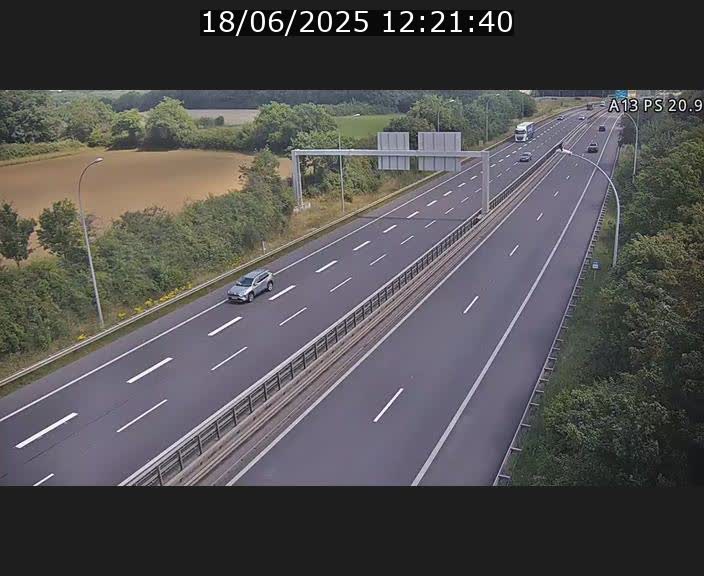 Traffic live webcam Luxembourg Croix de Bettembourg, rond-point d'Hellange - A13 direction Allemagne - BK 20.9