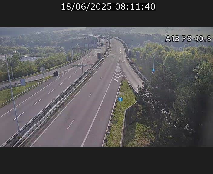 Webcam autoroute A13 à la sortie est du tunnel Markusbierg à Schengen. Vue sur le pont de la Moselle, vers l'Allemagne