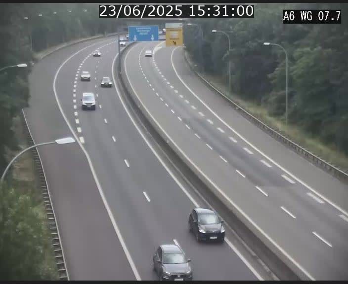 Traffic live webcam Luxembourg - Bridel - A6 - BK 7.7 - direction Belgique