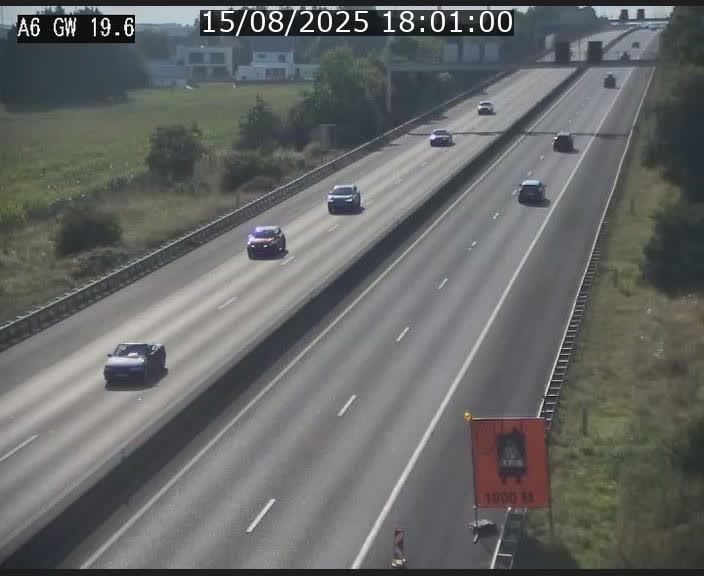 Traffic live webcam Luxembourg - Steinfort - A6 - BK 19.6 - direction Belgique
