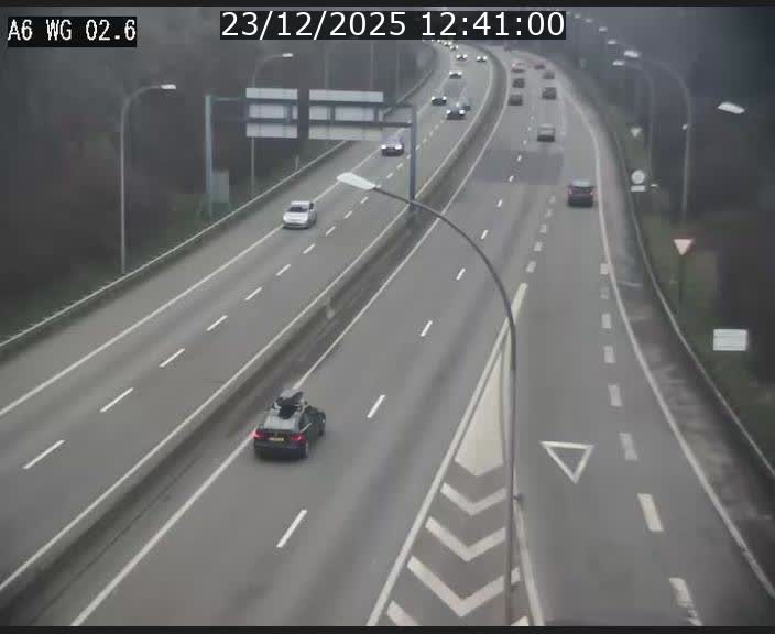 Traffic live webcam Luxembourg Croix de Cessange - A6 - BK 2.6 - direction France/Allemagne