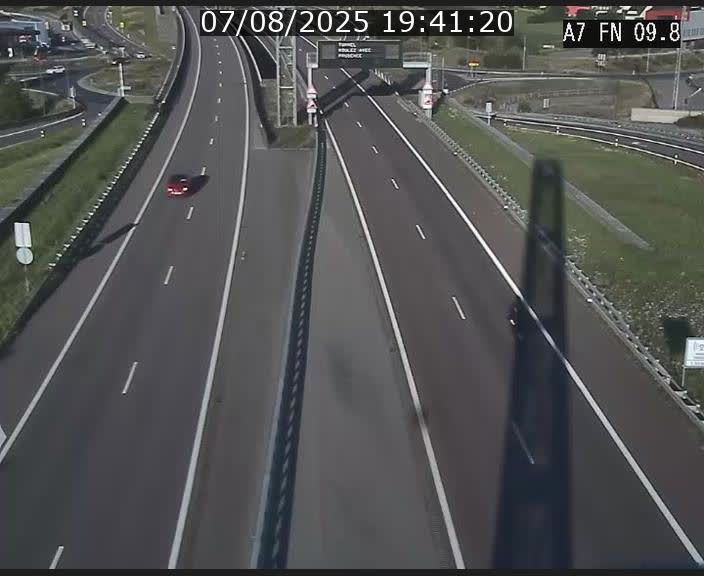 Caméra trafic Luxembourg - A7, Tunnel Gousselerbierg, sortie sud, direction rond-point Lorentzweiler (BK 9.9)