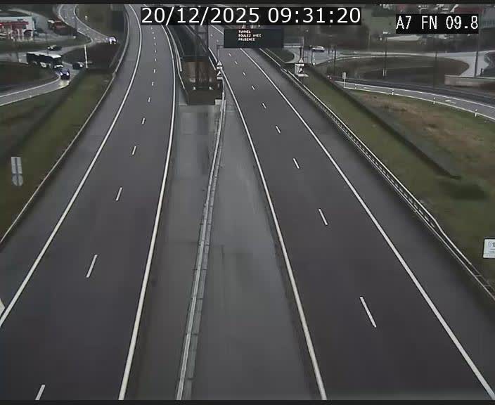 Caméra trafic Luxembourg - A7, Tunnel Gousselerbierg, sortie sud, direction rond-point Lorentzweiler (BK 9.9)