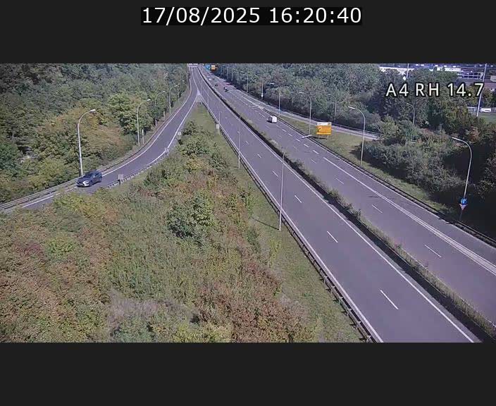 Traffic live webcam Luxembourg Jonction Lankelz - A4 - BK 14.7 - direction Luxembourg