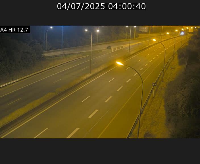 Traffic live webcam Luxembourg Esch sur Alzette - A4 - BK 12.7 - direction Esch-Belval