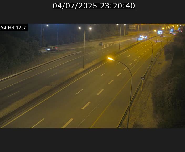 Traffic live webcam Luxembourg Esch sur Alzette - A4 - BK 12.7 - direction Esch-Belval
