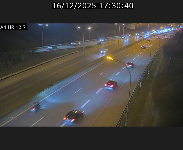 Traffic live webcam Luxembourg Esch sur Alzette - A4 - BK 12.7 - direction Esch-Belval