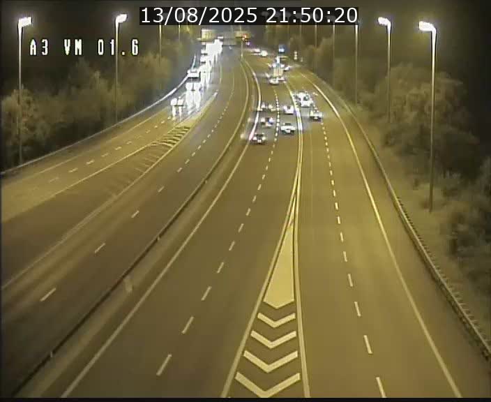 Traffic live webcam Luxembourg - Croix de Gasperich - A3 - BK 1.6 - direction France/Aire de Berchem