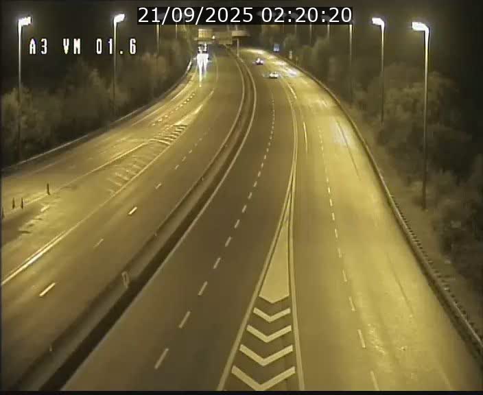 Traffic live webcam Luxembourg - Croix de Gasperich - A3 - BK 1.6 - direction France/Aire de Berchem