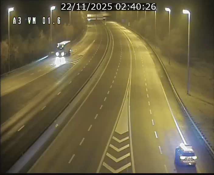 Traffic live webcam Luxembourg - Croix de Gasperich - A3 - BK 1.6 - direction France/Aire de Berchem