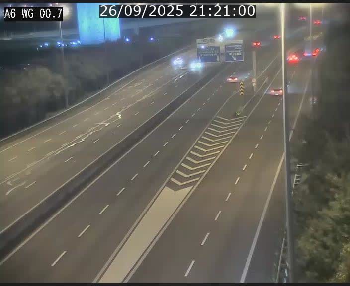 Traffic live webcam Luxembourg Croix de Cessange - A6 - BK 0.7 - direction A3 France