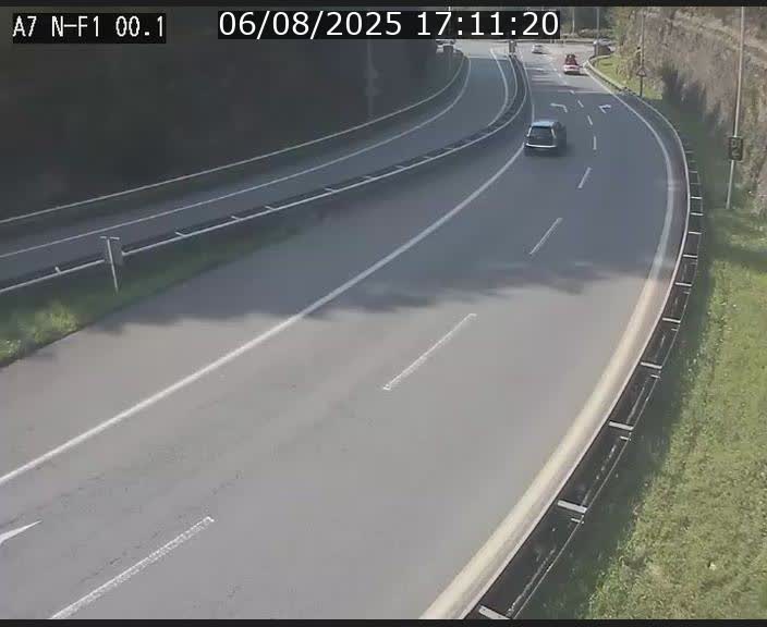 Webcam autoroute Luxembourg A7 située dans la sortie 1 Waldhof, vers la N11, avant le Tunnel Stafelter