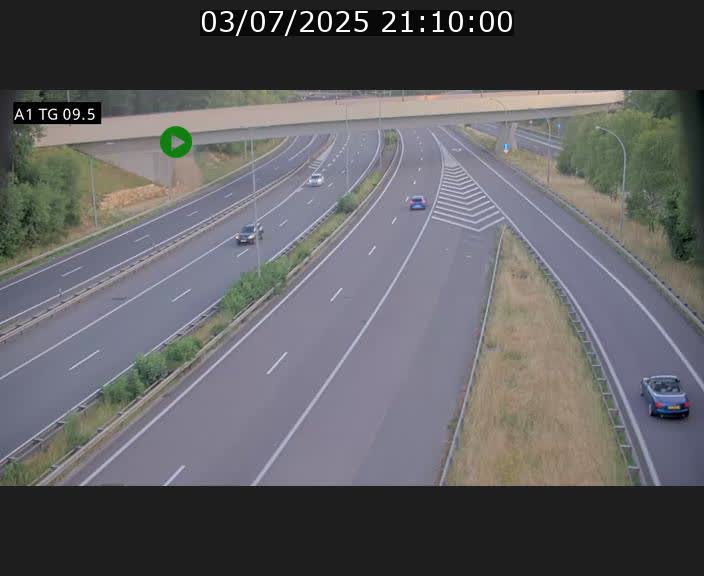 Traffic live webcam Luxembourg Jonction Grünewald - A1 direction Luxembourg-ville - BK 9.5
