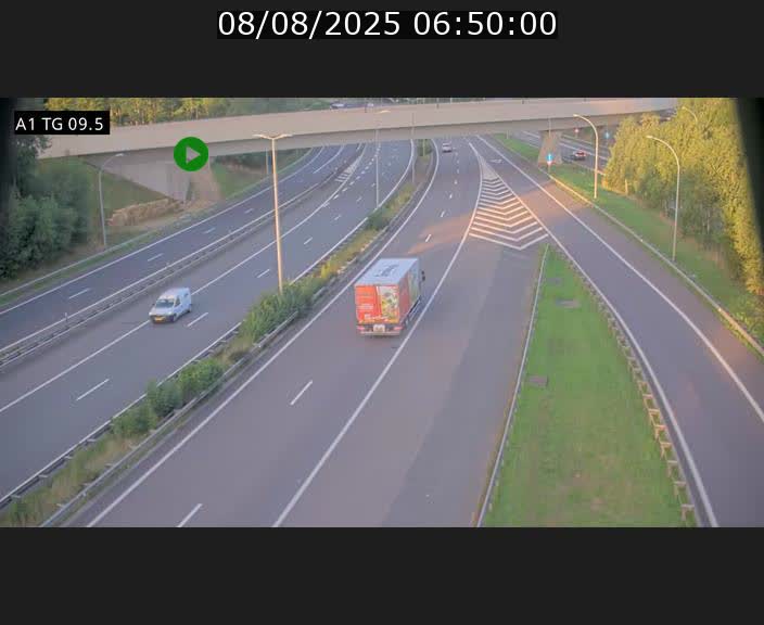 Traffic live webcam Luxembourg Jonction Grünewald - A1 direction Luxembourg-ville - BK 9.5