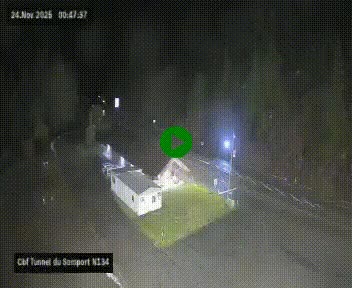 Webcam à l'entrée du tunnel du Somport, côté français, sur la N134, dans les Pyrénées, en direction de l'Espagne, à 1116 mètres d'altitude