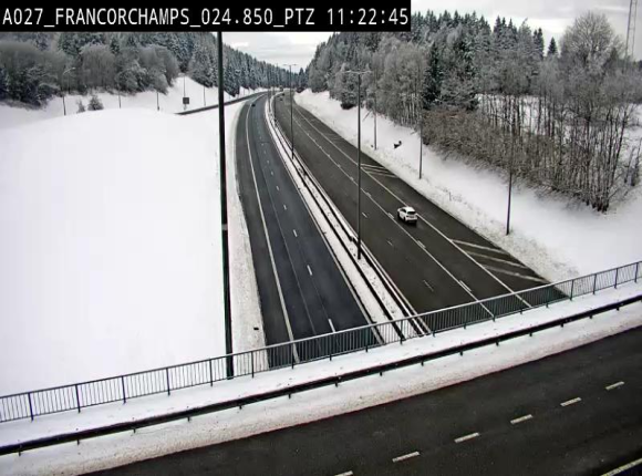 Webcam E42 (A27) dans les Ardennes à Francorchamps, à proximité du circuit de Spa. Vue orientée vers Liège
