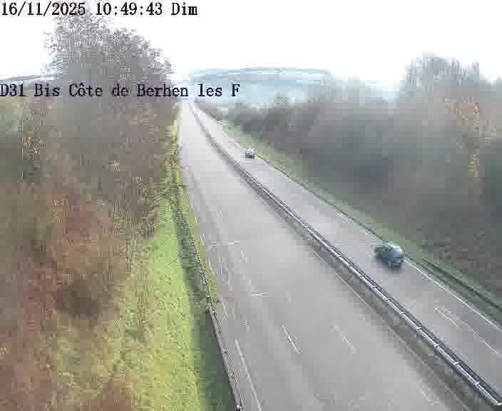 Webcam de surveillance sur D31bis (France) à Behren-lès-Forbach, cadrée vers Sarreguemines, proposant une information routière utile aux déplacements quotidiens.