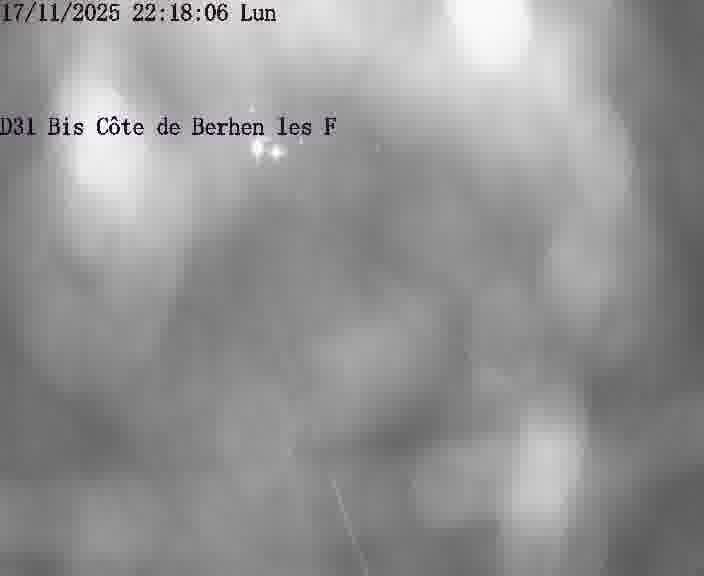 Webcam de surveillance sur D31bis (France) à Behren-lès-Forbach, cadrée vers Sarreguemines, proposant une information routière utile aux déplacements quotidiens.