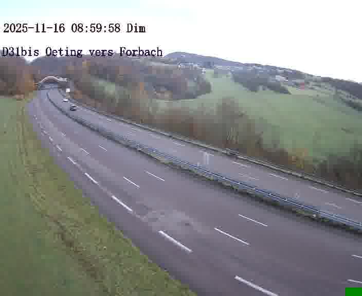Caméra routière située sur D31bis (France) à Oeting, orientée vers Forbach, surveillant en continu la circulation locale et régionale.