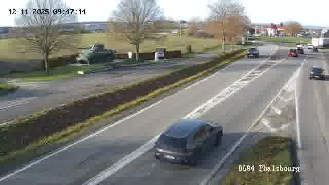 Webcam de surveillance sur D604 (France) à Phalsbourg, cadrée vers Phalsbourg, proposant une information routière utile aux déplacements quotidiens.