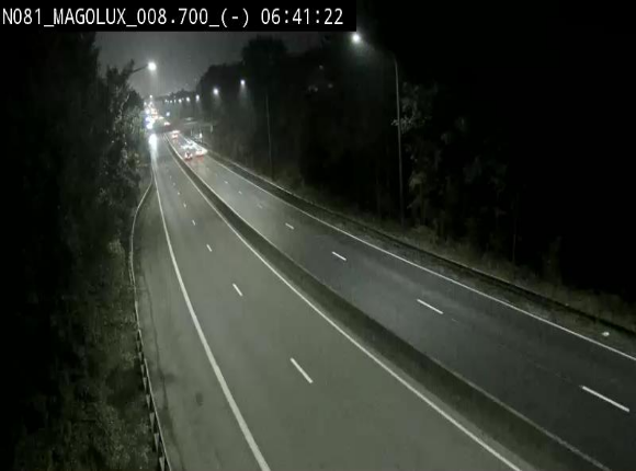 Webcam sur la N81 (E411) à hauteur de la jonction avec la N883. Vue orientée vers Arlon
