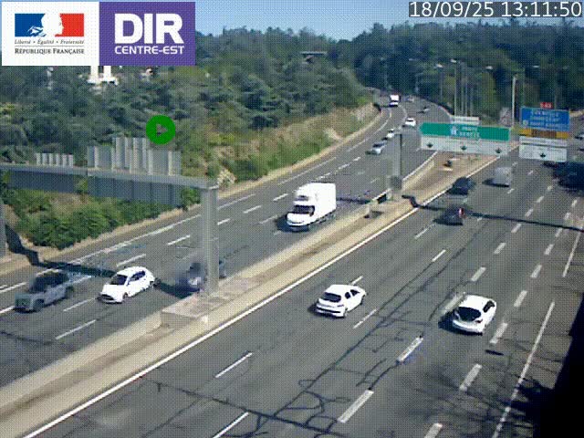 Caméra de circulation routière sur le boulevard périphérique Laurent Bonnevay de Lyon (D383) à hauteur de Bron, avant la jonction avec l'A43. Vue orientée vers l'échangeur
