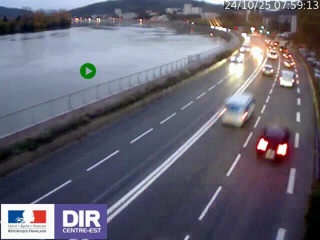 Webcam sur le quai Parjot à Vienne, aux Portes de Lyon, sur la Nationale 7, à la jonction avec le boulevard du Rhône-nord (D1407), caméra orientée vers Lyon
