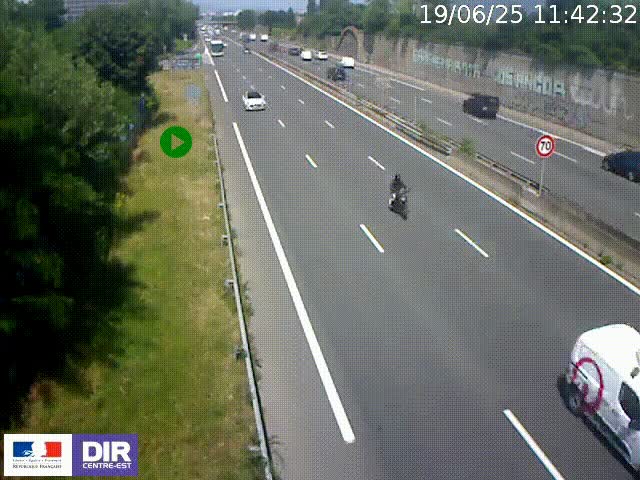 Webcam à Bron sur l'A43 à la jonction avec le boulevard périphérique de Lyon (D383). Vue orientée vers Lyon