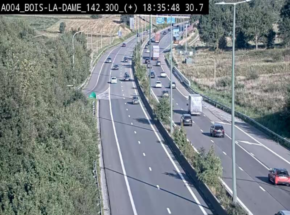 Webcam située entre la sortie 29 Neufchâteau et la jonction avec l'E25 en direction de Liège et Luxembourg