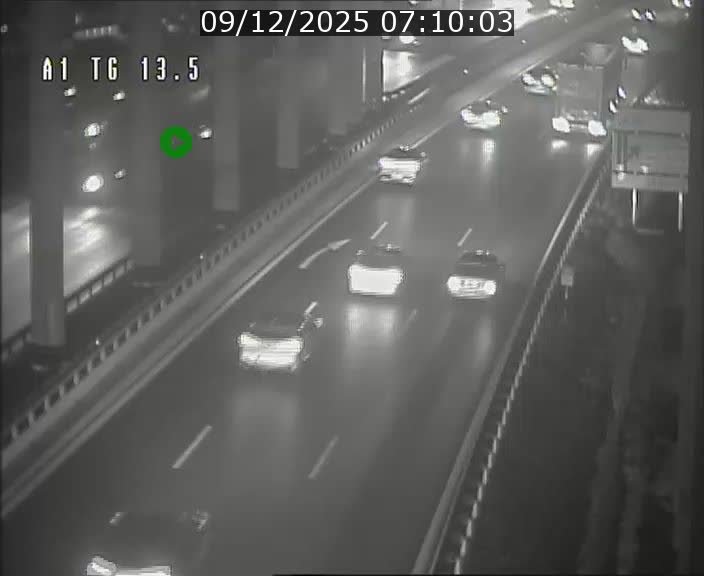 Traffic live webcam Luxembourg Senningen - A1 direction Luxembourg - BK 13.5