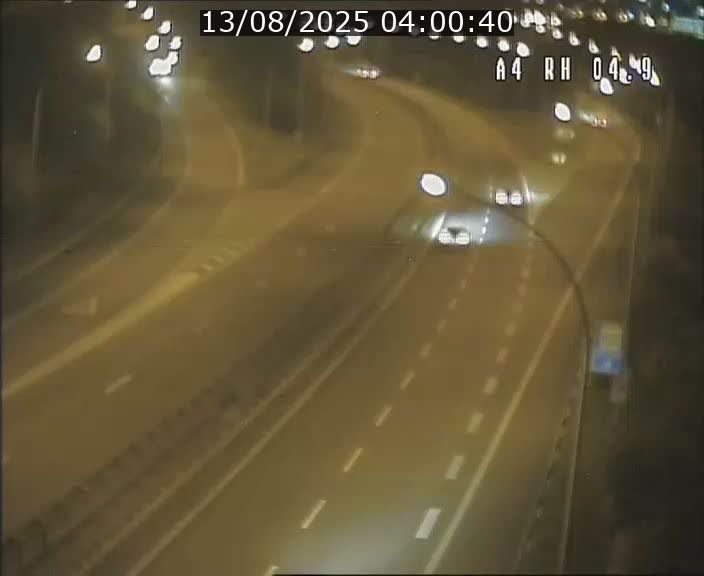 Traffic live webcam Luxembourg Leudelange - A4 - BK 4.9 - direction Luxembourg