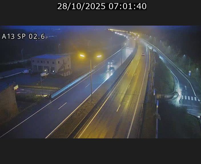 Traffic live webcam Luxembourg Sanem - A13 direction Pétange - BK 2.6