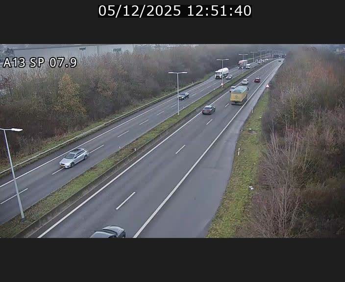 Traffic live webcam Luxembourg Jonction Lankelz - A13 direction Pétange - BK 7.9