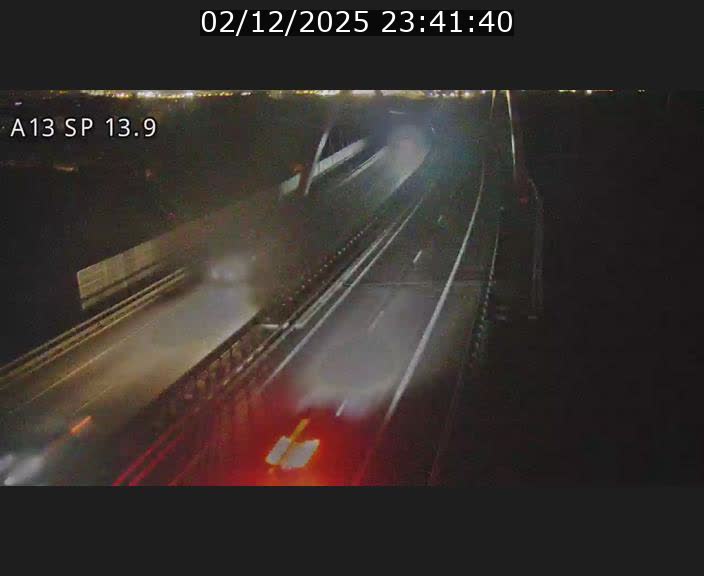 Traffic live webcam Luxembourg Kayl - A13 direction Esch-sur-Alzette/Luxembourg-ville - BK 13.9