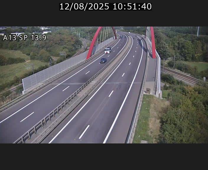 Traffic live webcam Luxembourg Kayl - A13 direction Esch-sur-Alzette/Luxembourg-ville - BK 13.9