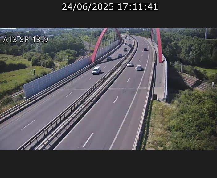 Traffic live webcam Luxembourg Kayl - A13 direction Esch-sur-Alzette/Luxembourg-ville - BK 13.9