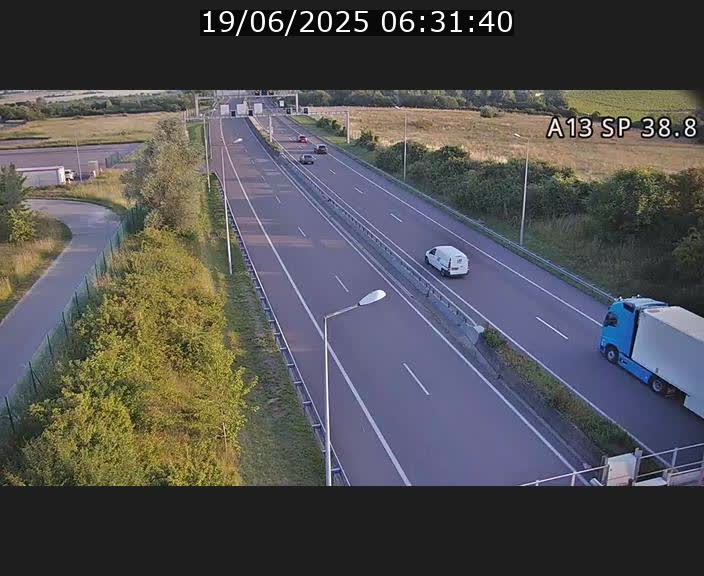 Webcam autoroute A13 à l'entrée ouest du tunnel Markusbierg à Schengen. Vue orientée vers le tunnel et l'Allemagne