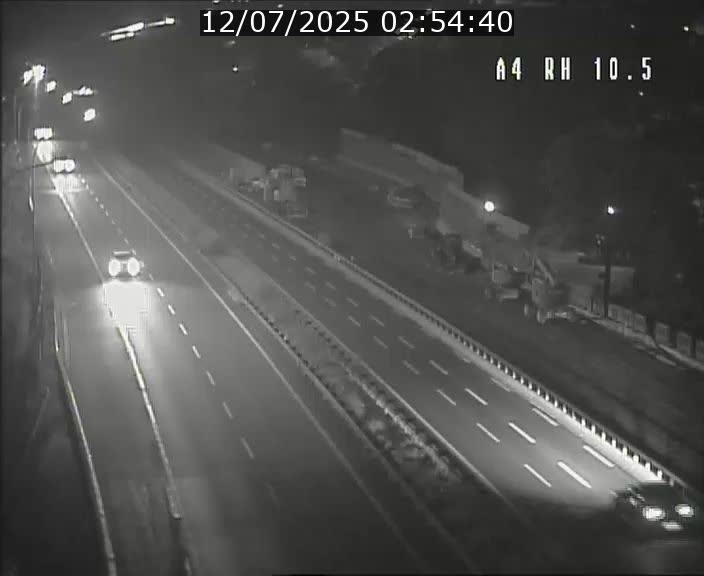 Traffic live webcam Luxembourg Pontpierre - A4 - BK 10.5 - direction Luxembourg