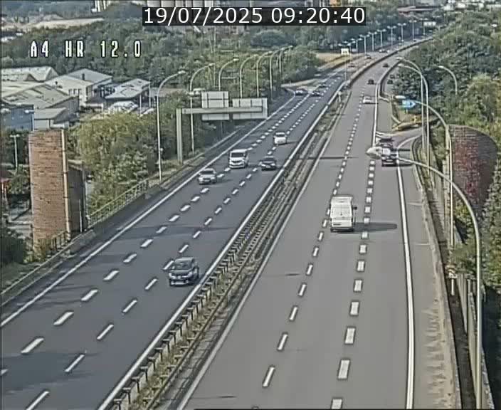 Traffic live webcam Luxembourg Jonction Foetz - A4 - BK 12.0 - direction Esch sur Alzette