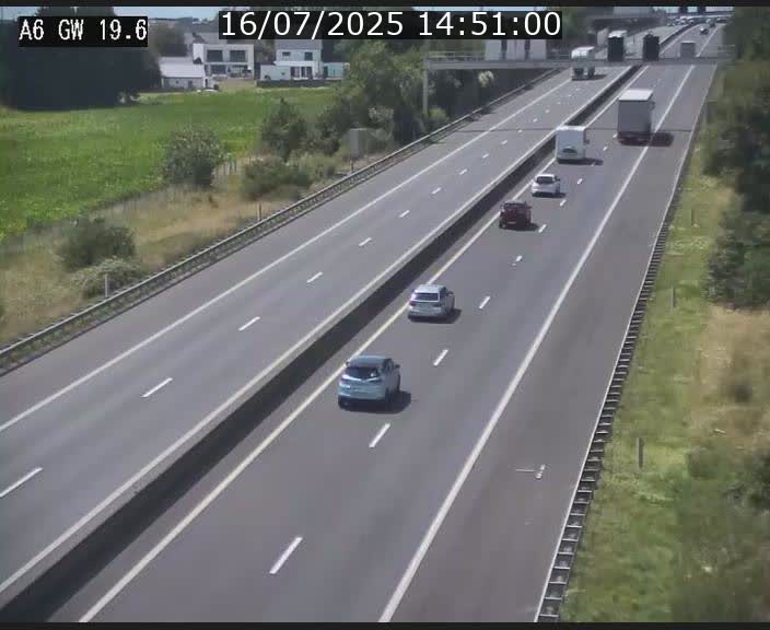 Traffic live webcam Luxembourg - Steinfort - A6 - BK 19.6 - direction Belgique